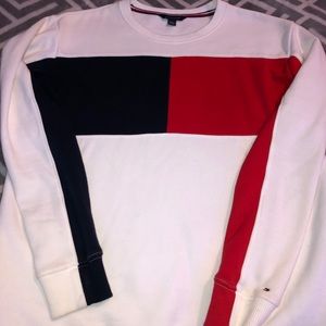 tommy hilfiger sweater